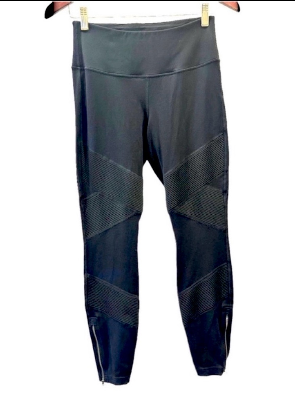 Athleta black moto style leggings with ankle zippers S EUC